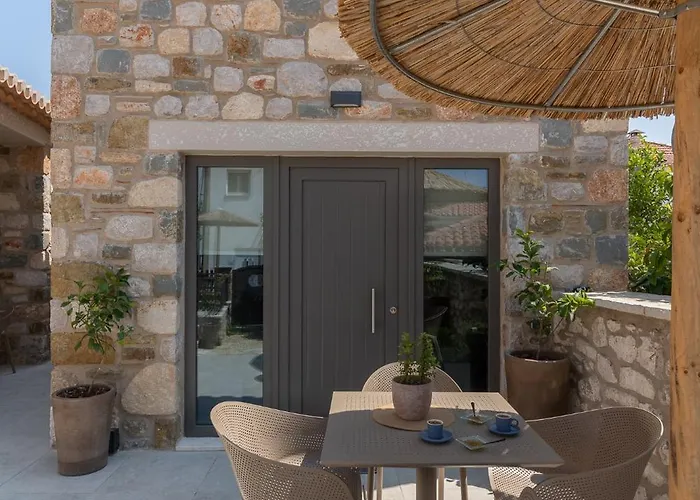 Petra No3 * Methoni (Messenia)